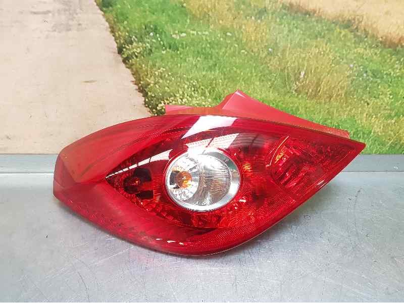 Recambio de piloto trasero izquierdo para opel corsa d selective referencia OEM IAM 13186350 89038960A VAELO