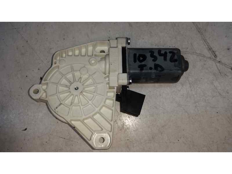 Recambio de motor elevalunas trasero derecho para mercedes-benz clase b (w245) 180 cdi (245.207) referencia OEM IAM  6 PINS ELEC