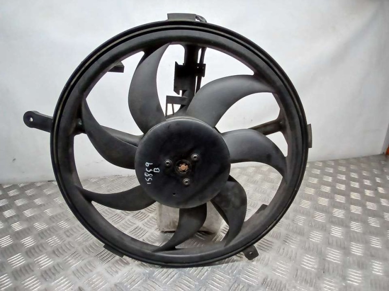 Recambio de electroventilador para bmw mini cabrio (r57) cooper referencia OEM IAM 5377003 0130303019 BOSCH BEHR