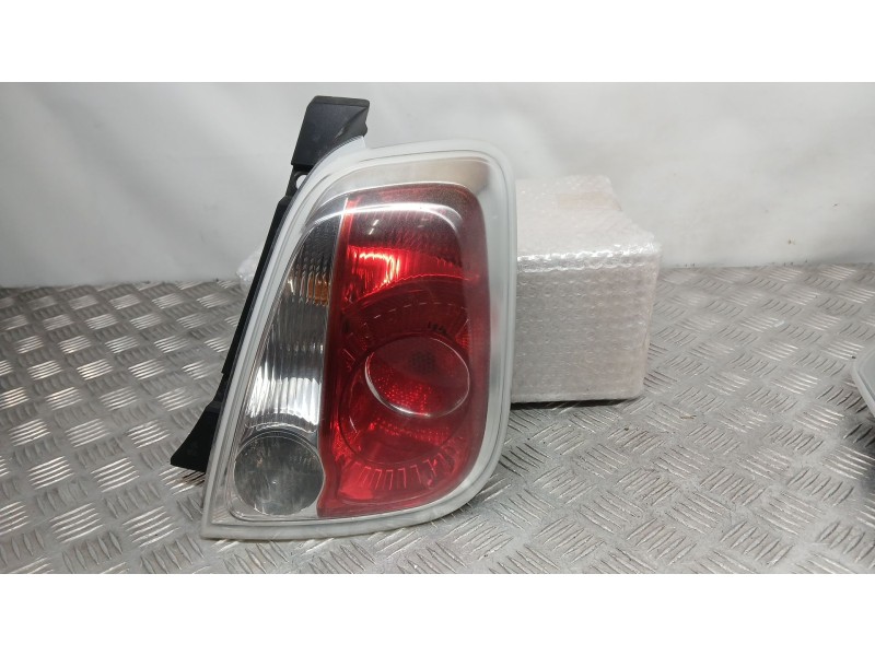 Recambio de piloto trasero derecho para fiat 500 (312_) 1.2 (312axa1a) referencia OEM IAM 51787493 ROZADO 