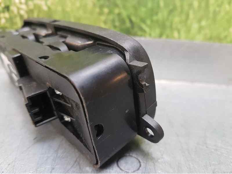 Recambio de mando elevalunas delantero izquierdo para volvo s40 berlina 1.8 kinetic referencia OEM IAM 30773210  TOCADO VER FOTO