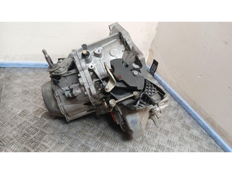 Recambio de caja cambios para citroën berlingo cuadro xtr plus referencia OEM IAM 20ET07 3110909A 5VELOCIDADES