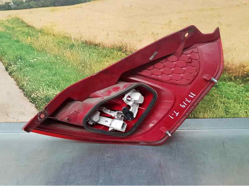 Recambio de piloto trasero izquierdo para ford fiesta (cb1) trend referencia OEM IAM 8A6113405A  