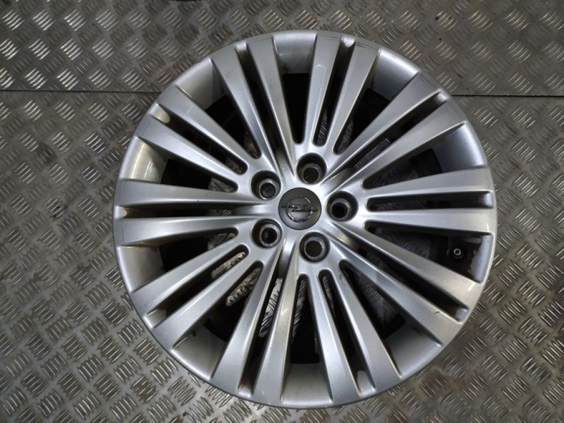 Recambio de juego llantas aluminio para opel astra j lim. expression referencia OEM IAM 7X17 5 TORN ET 42 ALUMINIO 