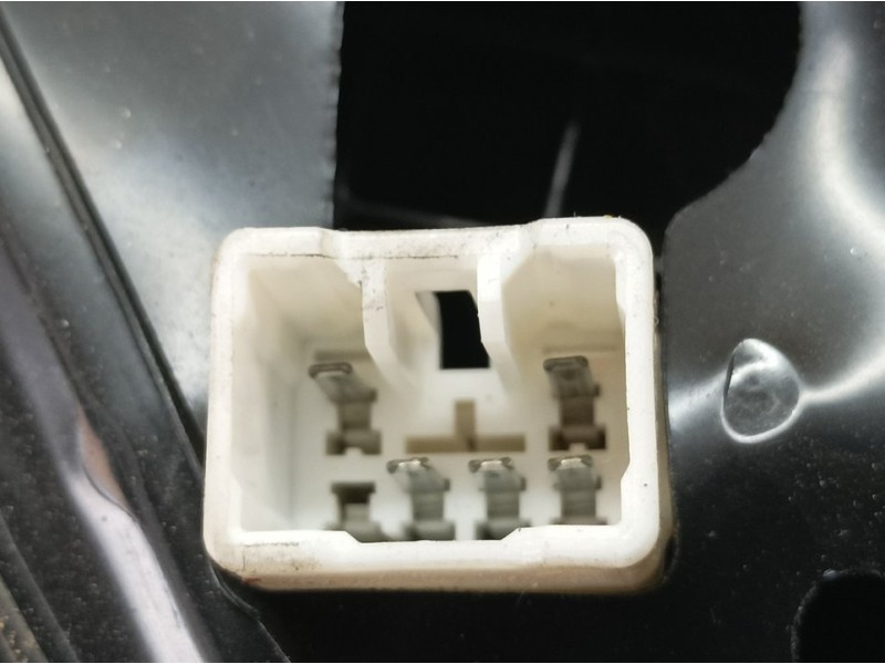 Recambio de retrovisor derecho para daewoo compact 1.6 gasolina referencia OEM IAM   ELECTRICO 5 PINS