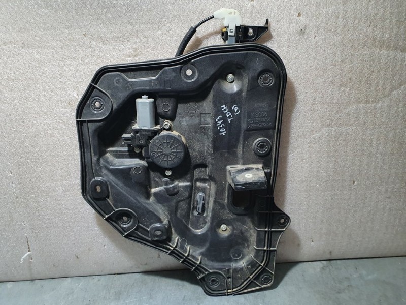 Recambio de elevalunas trasero derecho para mazda cx-5 center-line awd referencia OEM IAM KD537297X 6 PINS ELECTRICO