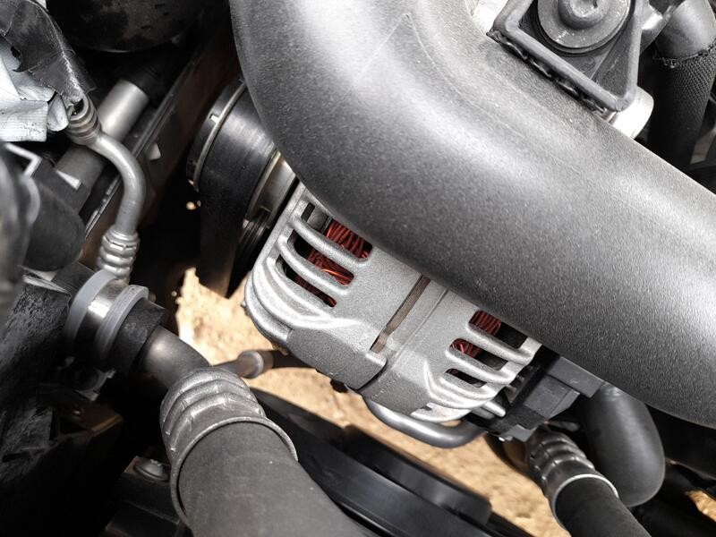 Recambio de alternador para seat toledo iii (5p2) 1.9 tdi referencia OEM IAM 06F903023F  