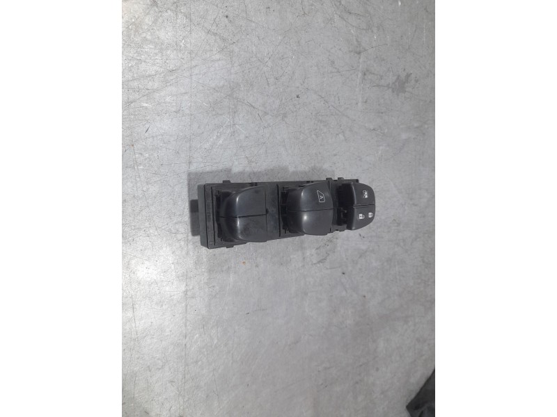 Recambio de mando elevalunas delantero izquierdo para nissan pulsar hatchback (c13) 1.5 dci referencia OEM IAM 254013ZL1A  