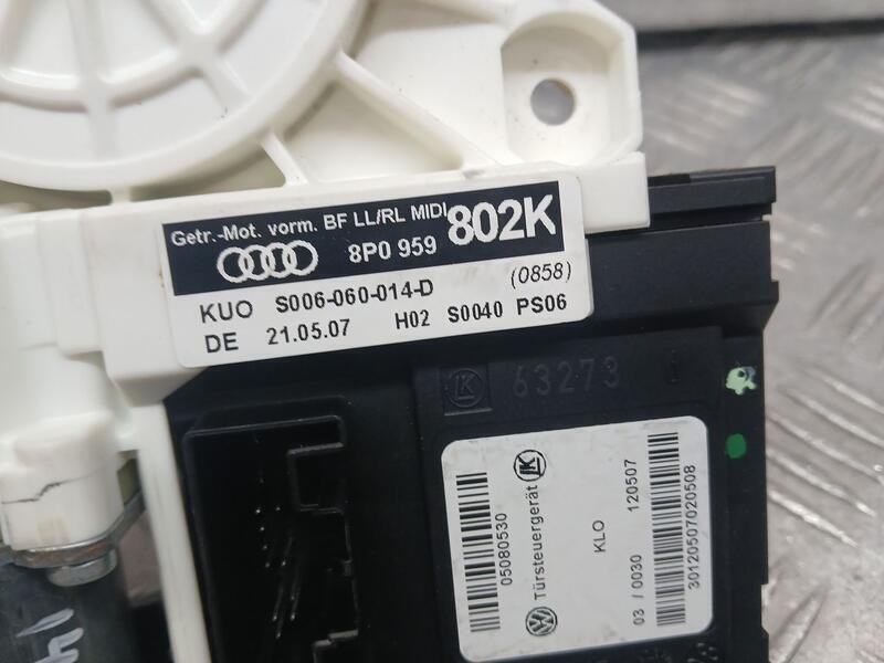 Recambio de motor elevalunas delantero derecho para audi a3 sportback (8p) 2.0 tdi ambiente referencia OEM IAM 8PO959802K SO0606