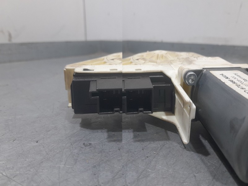 Recambio de elevalunas delantero derecho para audi a5 (8t3) 3.0 tdi quattro referencia OEM IAM 0536010001 8T0959802A BROSE