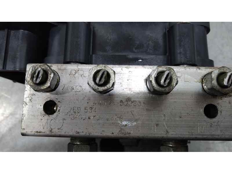 Recambio de abs para toyota auris active referencia OEM IAM 4454002380  
