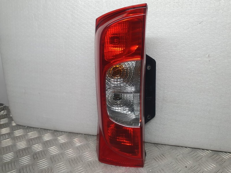 Recambio de piloto trasero izquierdo para fiat fiorino basico furgon 4p referencia OEM IAM 1391433080E 17423F 