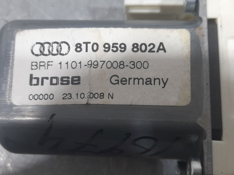 Recambio de elevalunas delantero derecho para audi a5 (8t3) 3.0 tdi quattro referencia OEM IAM 0536010001 8T0959802A BROSE