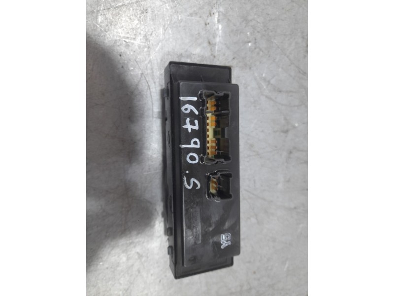 Recambio de mando elevalunas delantero izquierdo para nissan pulsar hatchback (c13) 1.5 dci referencia OEM IAM 254013ZL1A  