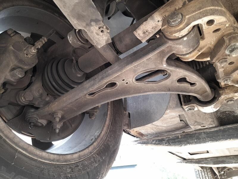 Recambio de brazo suspension inferior delantero derecho para seat toledo iii (5p2) 1.9 tdi referencia OEM IAM 1K0407152AD  