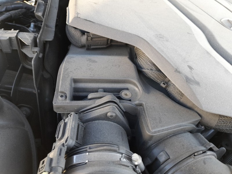 Recambio de carcasa filtro aire para mercedes-benz clase c descapotable (a205) c 220 d (205.404) referencia OEM IAM A6510900600 