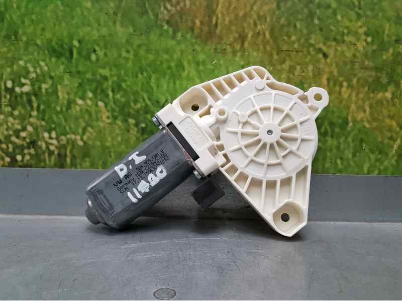 Recambio de motor elevalunas delantero izquierdo para volkswagen passat variant (3g5) sport 4motion bmt referencia OEM IAM 5Q495