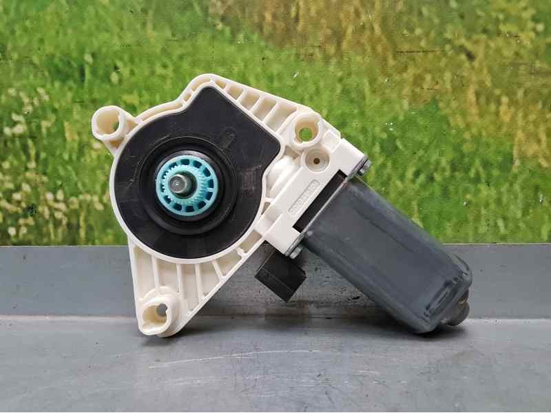 Recambio de motor elevalunas delantero izquierdo para volkswagen passat variant (3g5) sport 4motion bmt referencia OEM IAM 5Q495