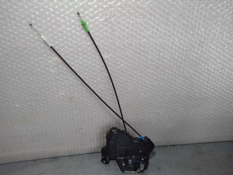 Recambio de cerradura puerta delantera derecha para toyota auris active referencia OEM IAM 6903005130  4 PINES