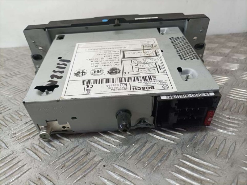 Recambio de sistema audio / radio cd para alfa romeo giulietta (191) distinctive referencia OEM IAM 1561023580 7642322316 BOSCH