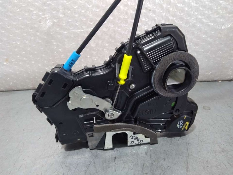 Recambio de cerradura puerta delantera derecha para toyota auris active referencia OEM IAM 6903005130  4 PINES