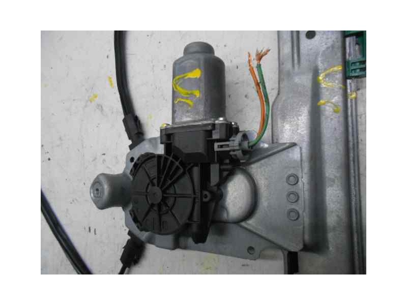 Recambio de elevalunas delantero derecho para renault clio iii confort dynamique referencia OEM IAM 400857E  ELECTRICO