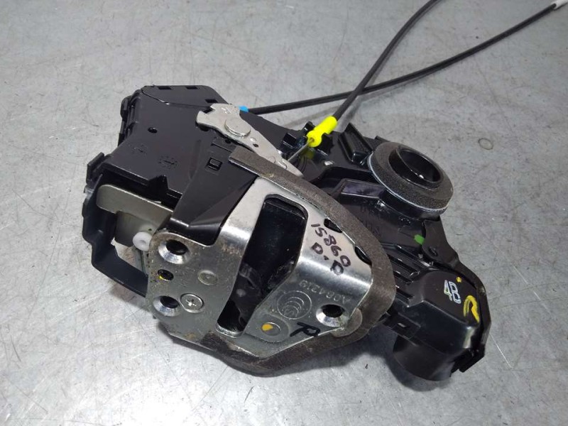 Recambio de cerradura puerta delantera derecha para toyota auris active referencia OEM IAM 6903005130  4 PINES
