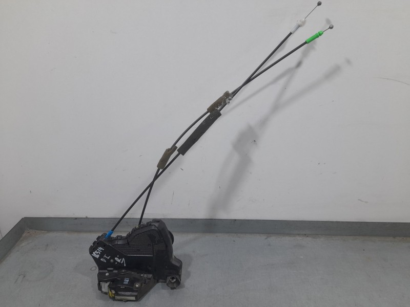 Recambio de cerradura puerta delantera izquierda para toyota avensis station wagon (_t27_) 2.0 d-4d (adt270_) referencia OEM IAM