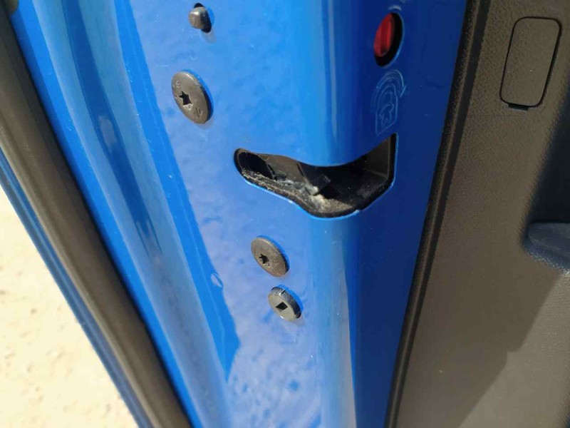 Recambio de cerradura puerta trasera izquierda para peugeot 208 (p2) e-allure pack referencia OEM IAM 9844413080 MONTADO EN PUER