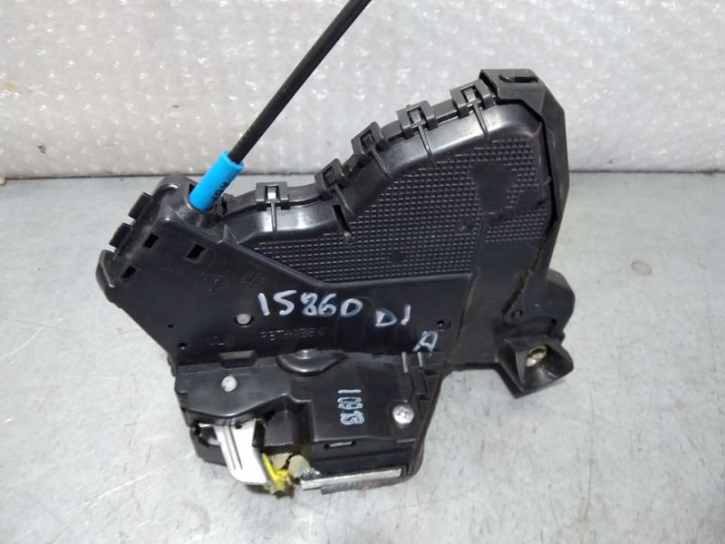 Recambio de cerradura puerta delantera izquierda para toyota auris active referencia OEM IAM 6904002210  6 PINES