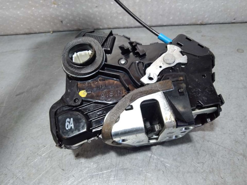 Recambio de cerradura puerta delantera izquierda para toyota auris active referencia OEM IAM 6904002210  6 PINES