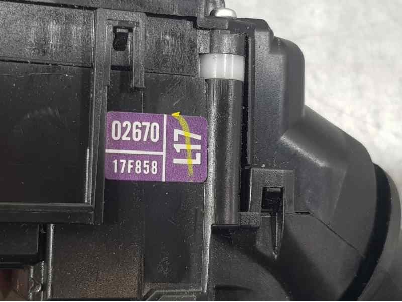 Recambio de mando limpia para toyota auris active referencia OEM IAM 17F858  