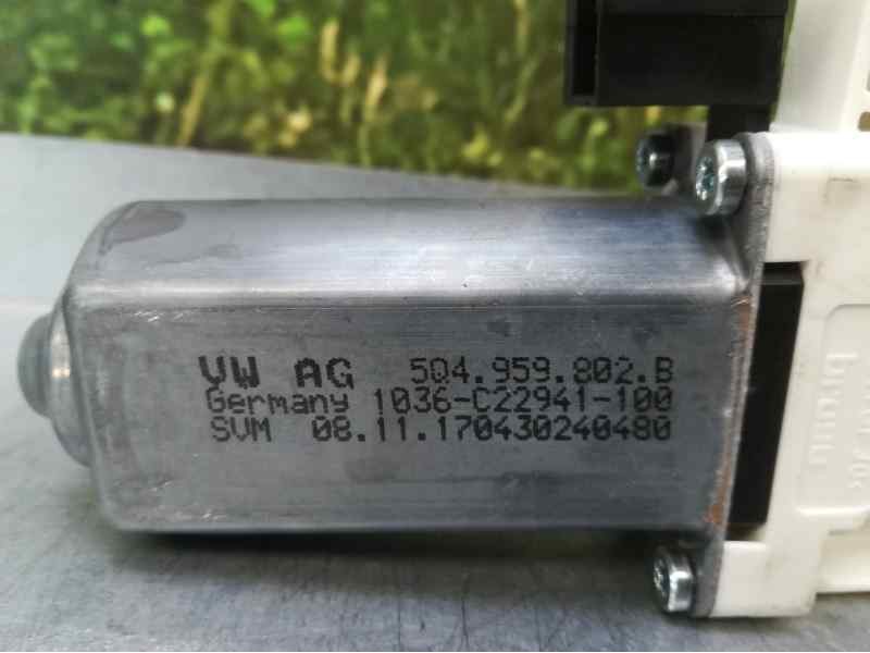 Recambio de motor elevalunas delantero derecho para volkswagen golf vii lim. (bq1) advance referencia OEM IAM 5Q4959802B  2 PINS