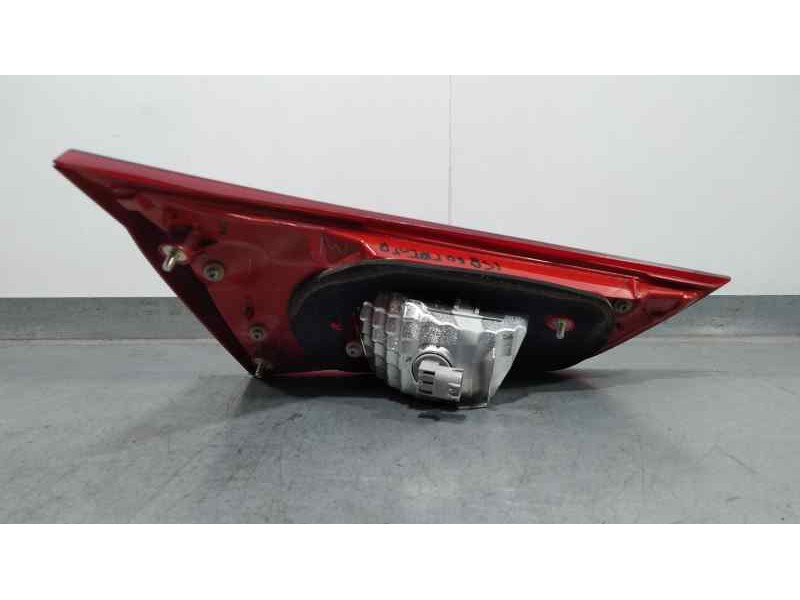 Recambio de piloto trasero derecho para toyota auris active referencia OEM IAM 05170237  INTERIOR- KOITO