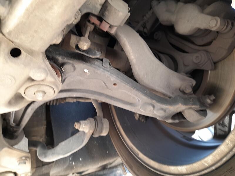 Recambio de brazo suspension inferior delantero izquierdo para citroën c6 (td_) 2.7 hdi referencia OEM IAM 9663980880  
