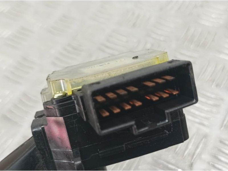 Recambio de mando limpia para ssangyong rodius xdi referencia OEM IAM 8592208050  