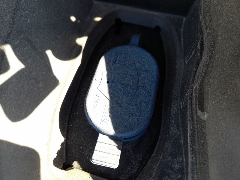 Recambio de deposito limpia para mercedes-benz clase c descapotable (a205) c 220 d (205.404) referencia OEM IAM A2058690020  