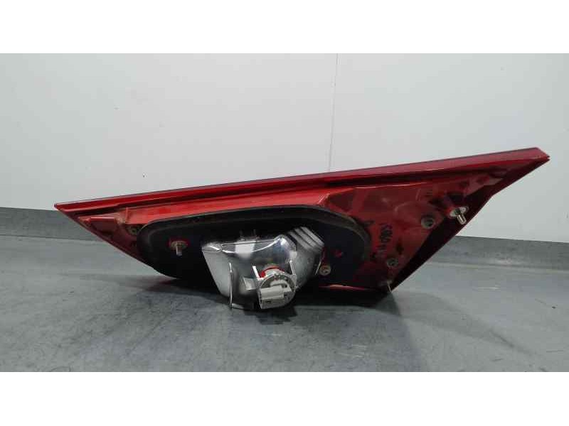 Recambio de piloto trasero izquierdo para toyota auris active referencia OEM IAM 8156102740  INTERIOR - KOITO