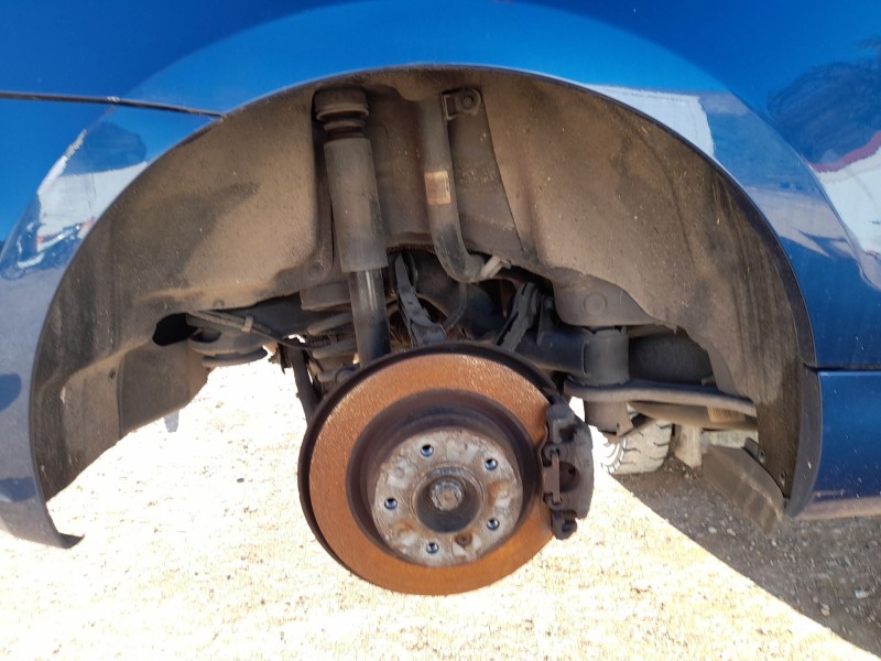 Recambio de plastico pase rueda tras. dch. para bmw 1 (e81) 118 d referencia OEM IAM 51717123524  