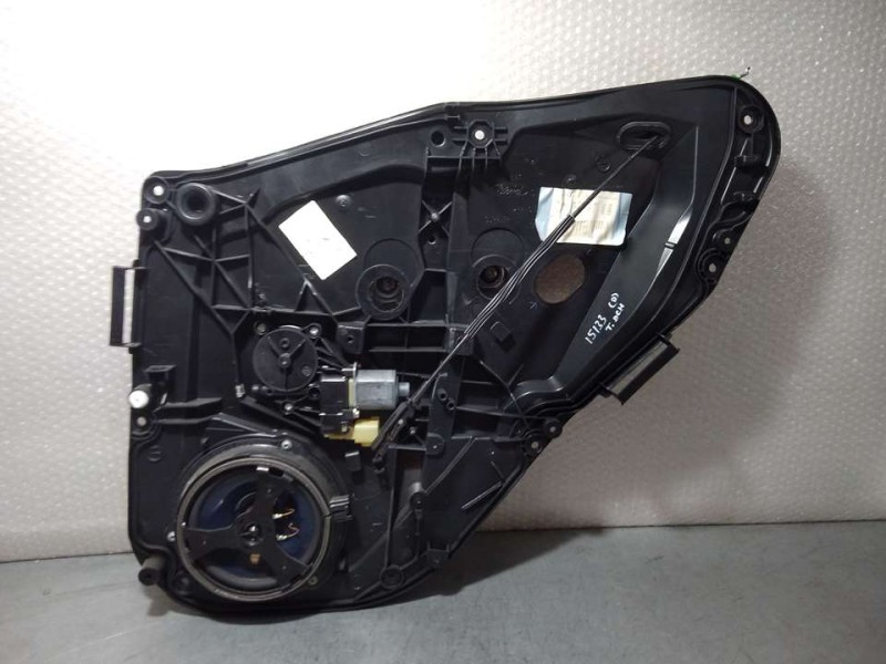 Recambio de elevalunas trasero derecho para ford fiesta (ccn) trend referencia OEM IAM C1BBA045H22AC  ELECTRICO 6 PINES