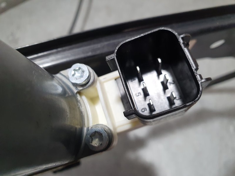 Recambio de elevalunas delantero izquierdo para ford focus lim. (cb8) titanium referencia OEM IAM BM51A23201BB FL1BK68683 ELECTR