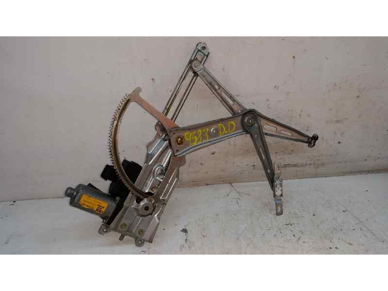 Recambio de elevalunas delantero derecho para opel zafira a elegance referencia OEM IAM 101250200 90579356 BROSE