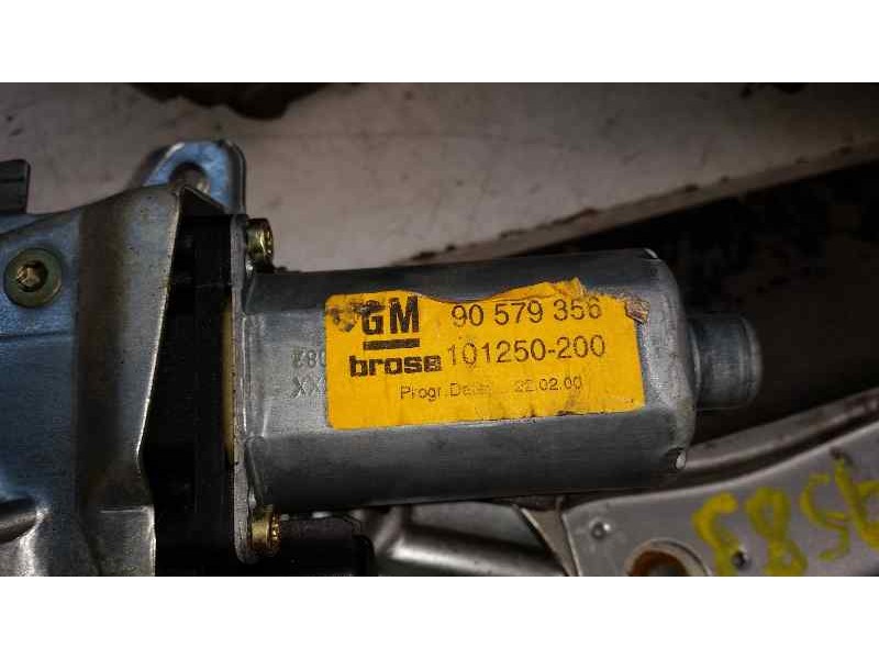 Recambio de elevalunas delantero derecho para opel zafira a elegance referencia OEM IAM 101250200 90579356 BROSE