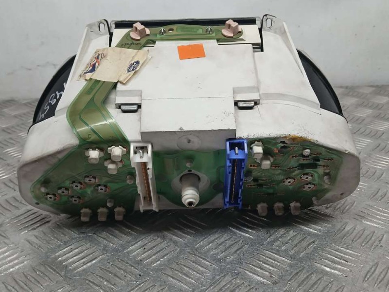 Recambio de cuadro instrumentos para ford fiesta berlina quarz referencia OEM IAM 96FB10838DC  