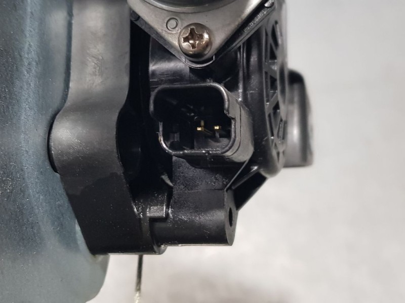 Recambio de elevalunas trasero izquierdo para nissan pulsar (c13) tekna referencia OEM IAM 827013ZL0A C2600101 ELECTRICO 2 PINS 