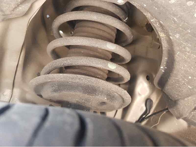 Recambio de amortiguador delantero izquierdo para toyota yaris active referencia OEM IAM 485200D011  