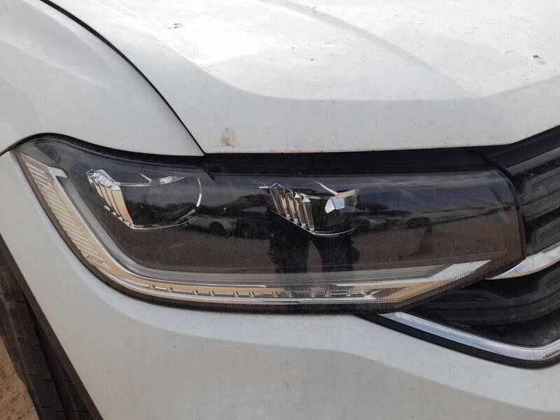 Recambio de faro derecho para volkswagen t-cross (c11, d31) 1.0 tsi referencia OEM IAM 2GM941774B  