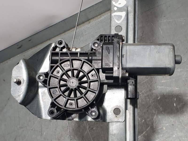 Recambio de elevalunas delantero derecho para dacia dokker ambiance referencia OEM IAM 807209071R  ELECTRICO 2 PINS