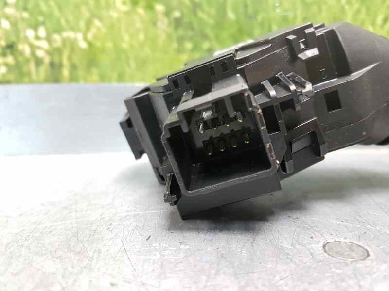 Recambio de mando intermitentes para ford fiesta (ccn) trend referencia OEM IAM 8A6T13335AD  