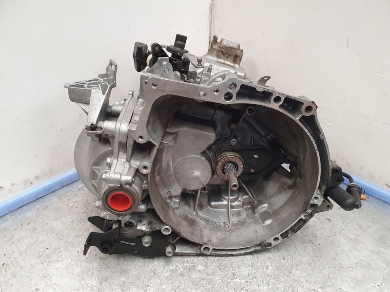 Recambio de caja cambios para peugeot 308 sw allure referencia OEM IAM 20MB53 0945574 6VELOCIDADES